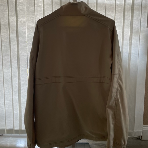 Lightweight jacket - Picture 2 of 4
